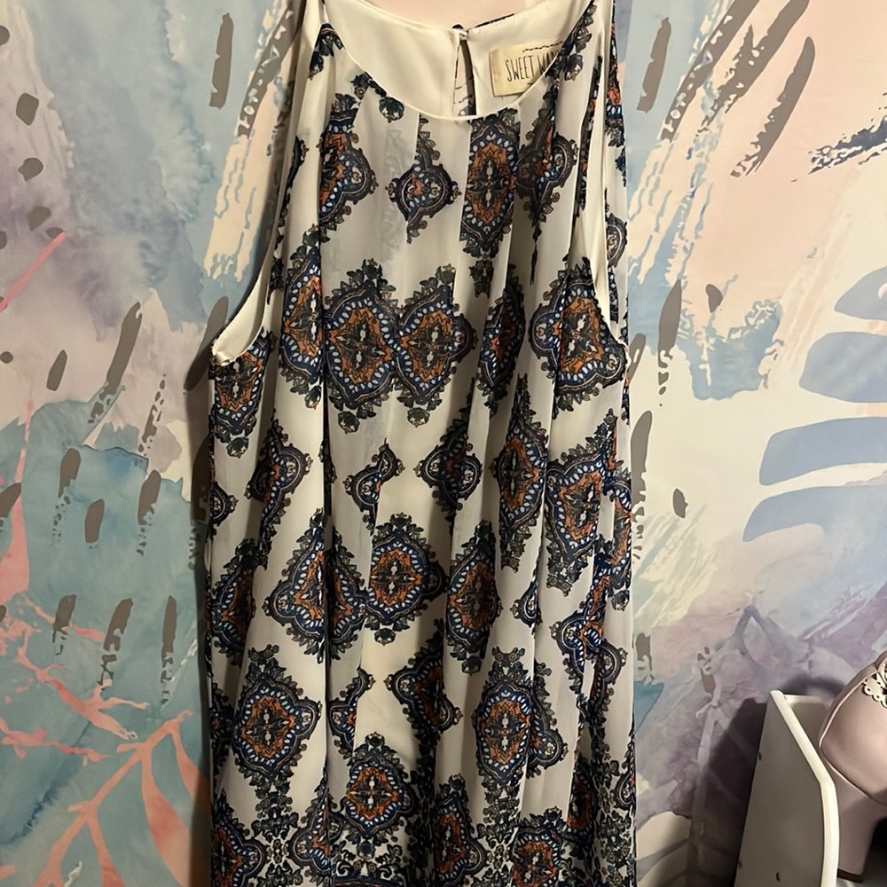 Cute short dress/top
